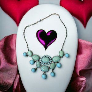 Lt. Green Cabochon Bib Statement Women Necklace 20” Silver Tone Fashion Jewelry